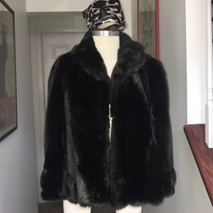 Vintage Dark Brown Faux Fur Cape 😘
